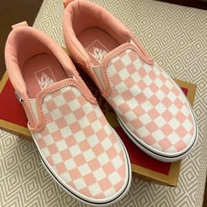 Girls slip on checkered Vans